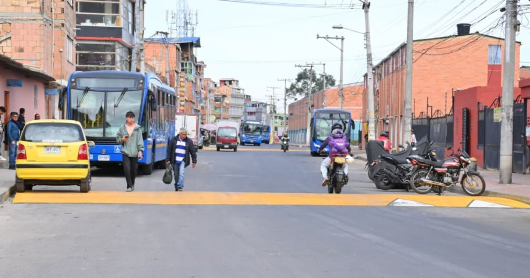 Foto de la entrega de vías y espacio público en Engativá, al noroccidente de Bogotá.