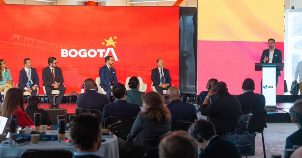 Foto de la apertura al evento Encuentro Red de Ciudades en Bogotá 2026.