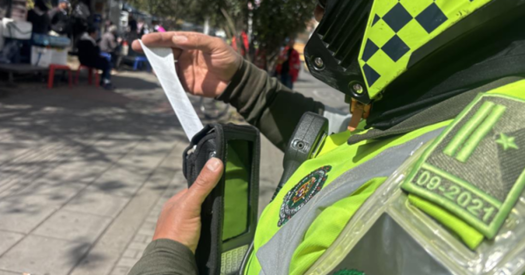 Foto de funcionarios del Distito en un operativo de control 