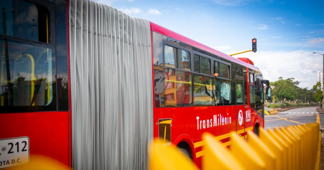 Foto de un bus de TransMilenio