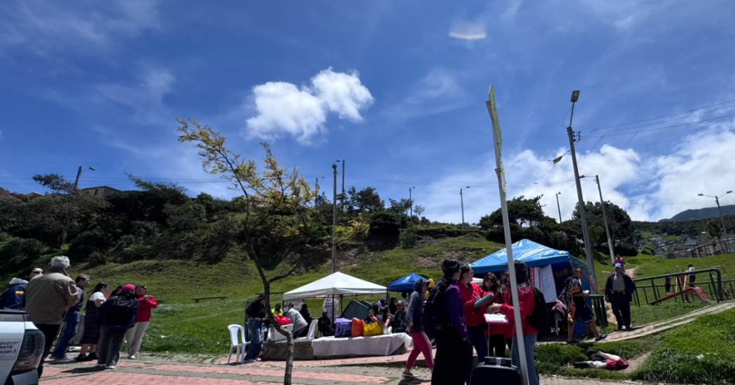 Foto de un grupo de ciudadanos de la Localidad de Usme 