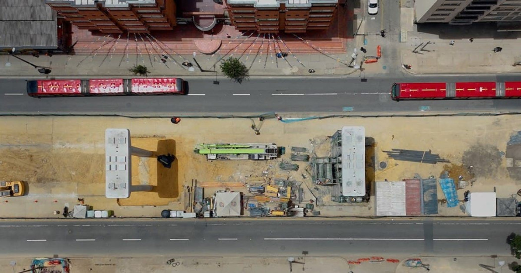 Foto de frente de obra de la Línea 1 del Metro de Bogotá.