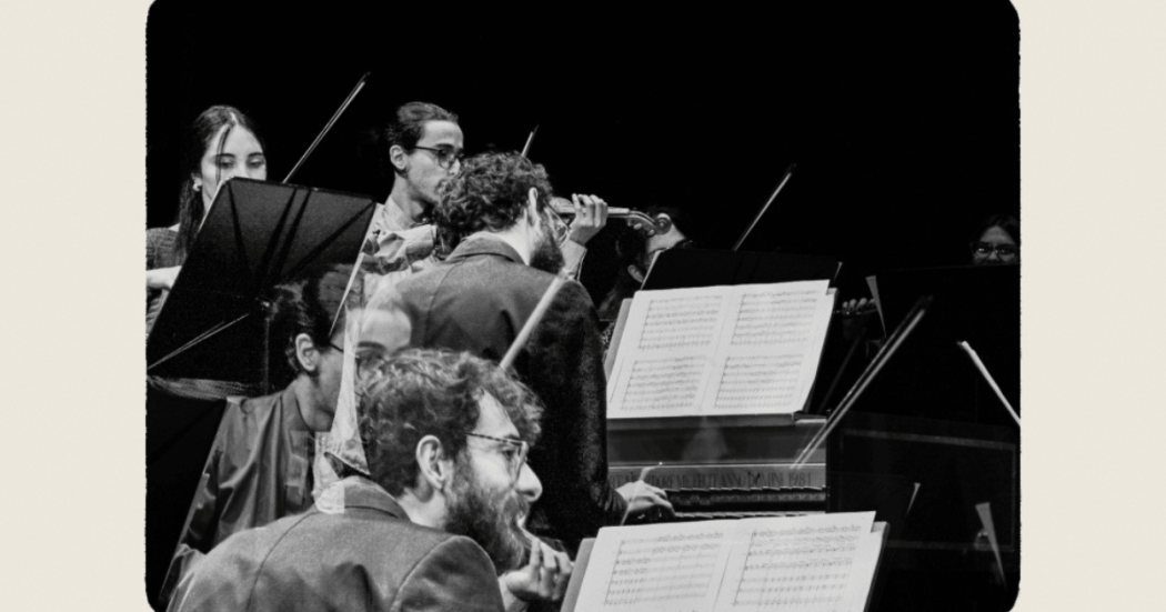 Imagen en blanco y negro de Orquesta Filarmónica Juvenil de Cámara