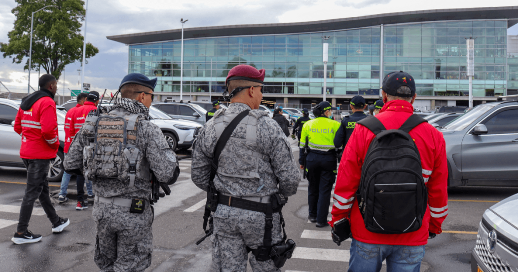 Entidades del Distrito durante operativo en parqueaderos del aeropuerto El Dorado.