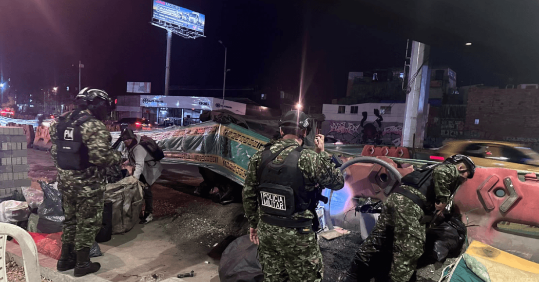 Uniformados de la Policía Militar durante operativo en la avenida 68.