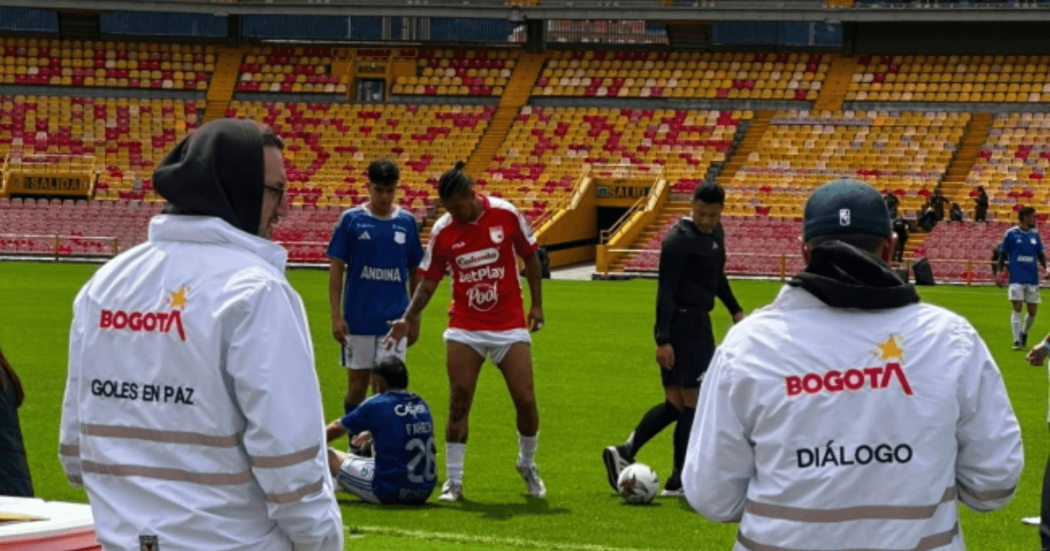 Gestores de Diálogo y de Goles en Paz en El Campín.