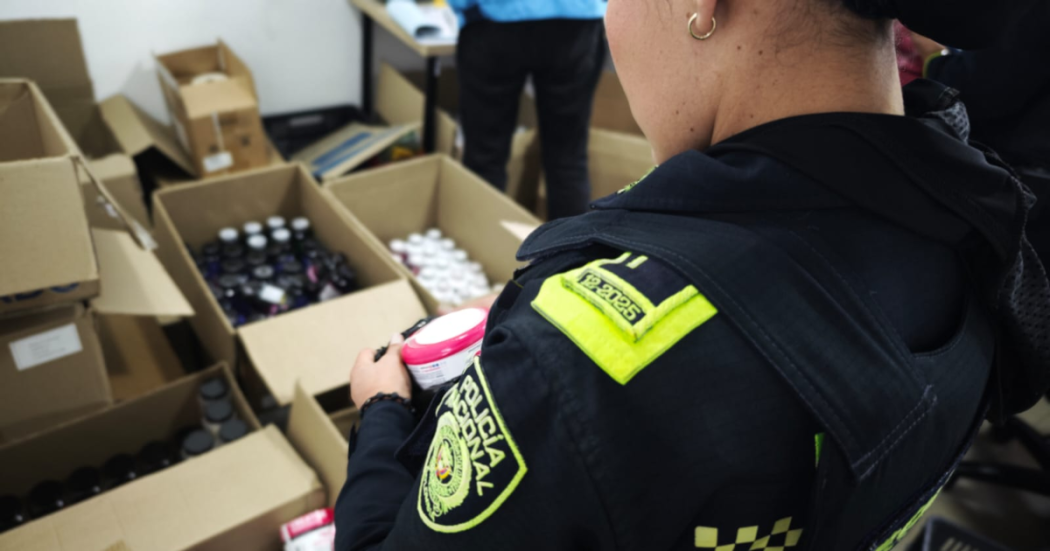 Foto de funcionarios del Distrito en un operativo de control