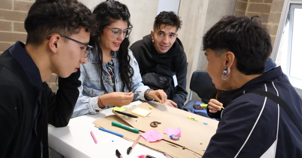 Jóvenes participando de las iniciativas de la Secretaría Distrital de Integración Social