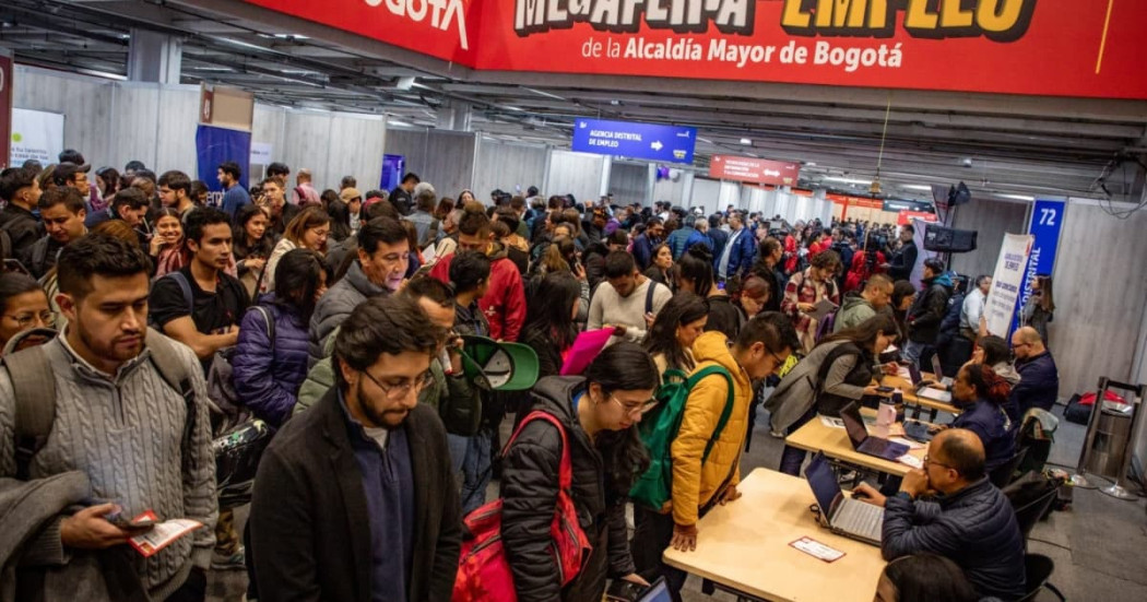 Participantes en la Megaria de Empleo en Bogotá