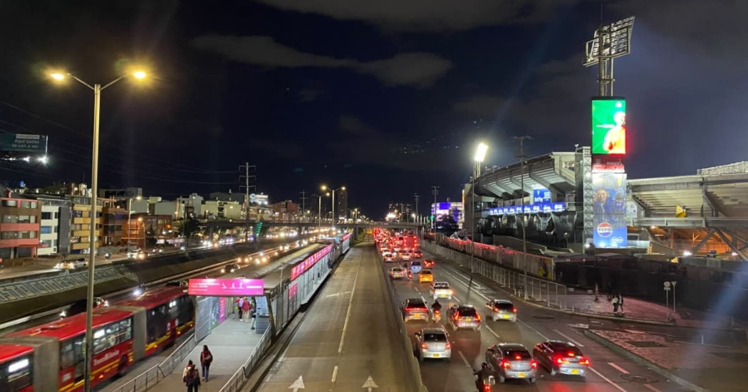 Panoramica de el estadio El Campín con vista la estación de TrasMilenio.