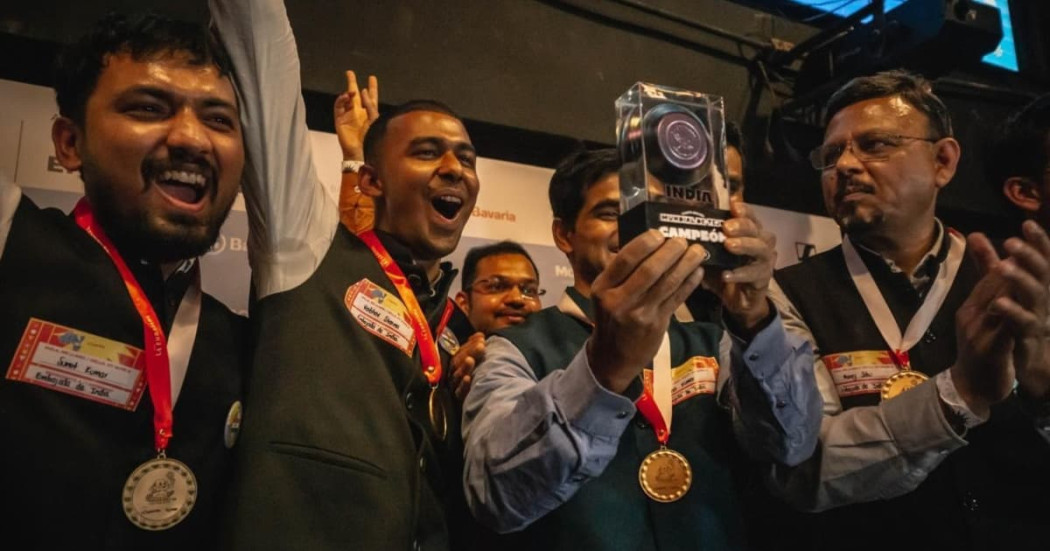 Delegación de la India celebrando tras ganar el IV Mundial de Tejo en Bogotá