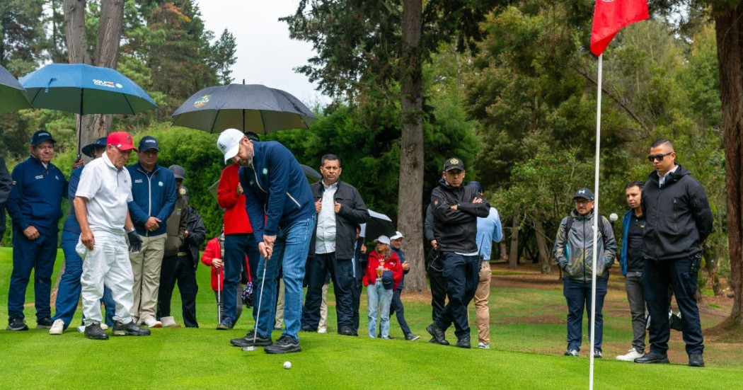 Alcalde Mayor de Bogotá, Carlos Fernando Galán, en el campo de glof de La Florida