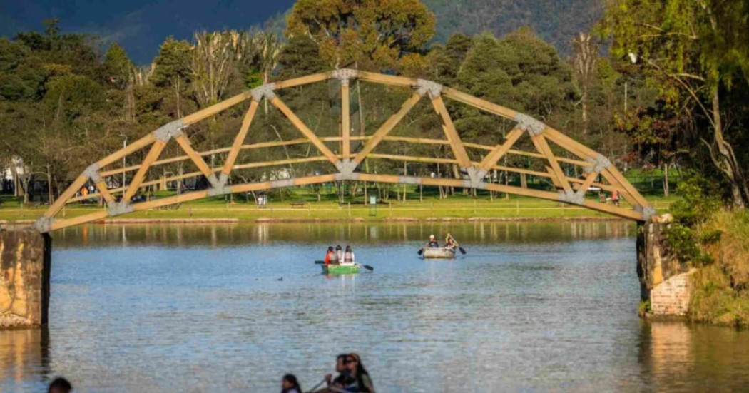 Lago de parque Simón Bolívar 