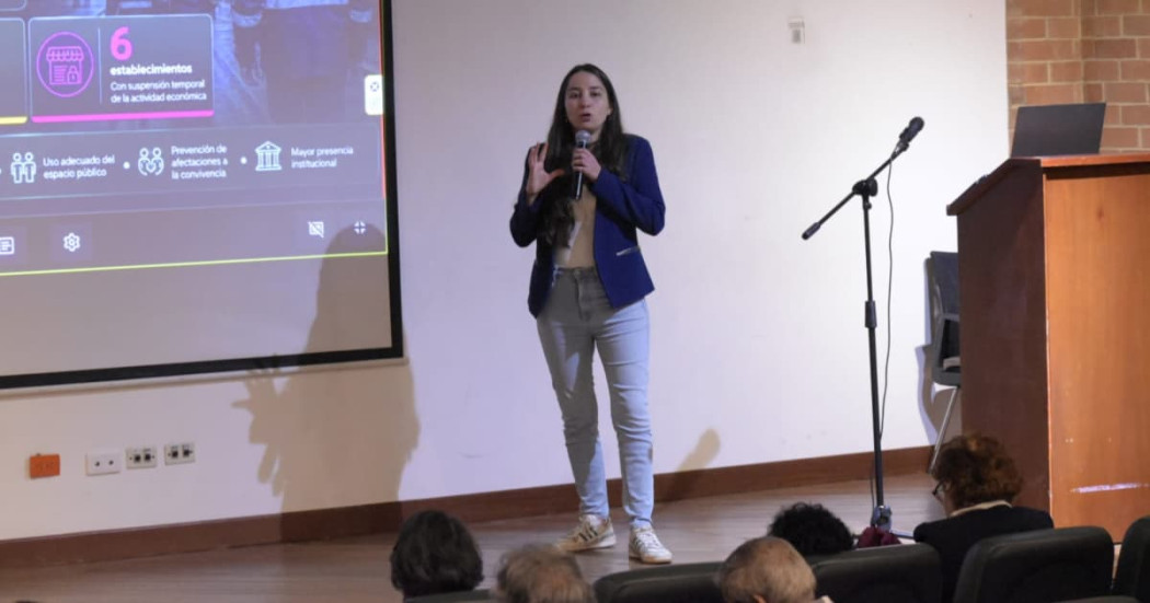 Foto de un sesión de Rendición de Cuentas en la Alcaldía Local de La Candelaria, en el centro de Bogotá.
