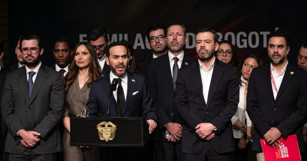 Foto del encuentro del alcalde Carlos Fermamd Galán, el presidente Abelardo de La Espriella, los equipos de Gobierno de Bogotá y la Nación.