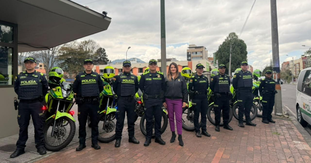 Foto de policía de Tunjuelito en una estación 