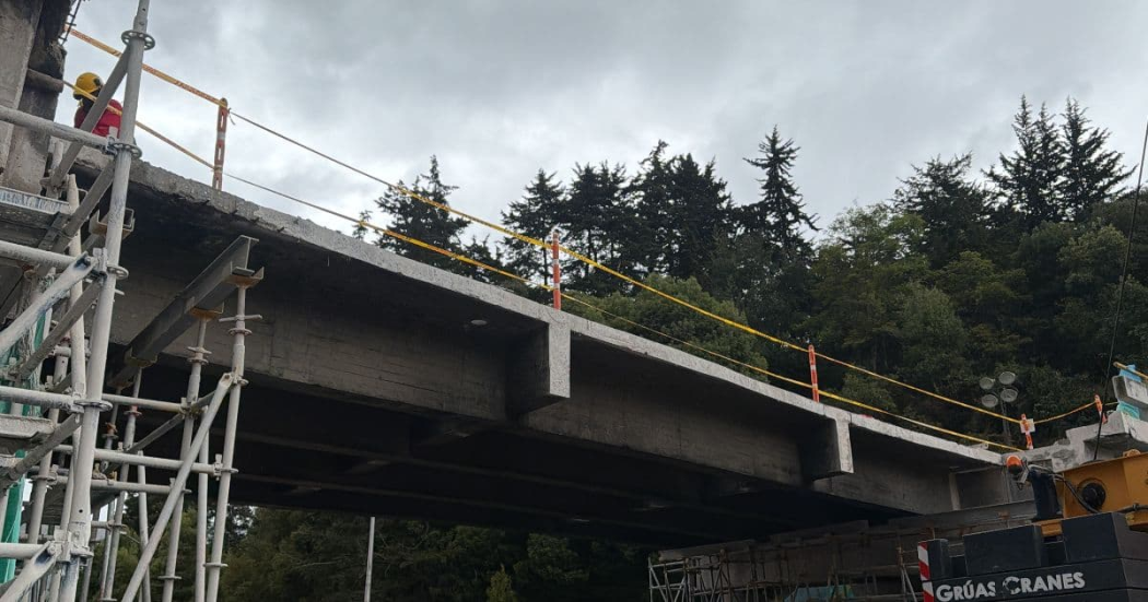 Foto de puente de la carrera Séptima con calle 100 en Bogotá.
