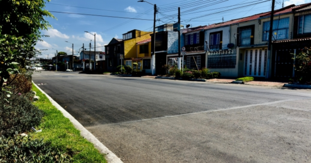 Foto de una vía terminada en Bogotá, localidad de Kennedy 