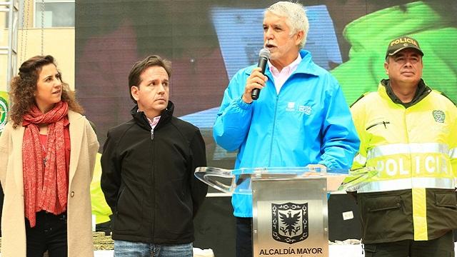 Alcalde anuncia desarticulación de banda - Foto: Prensa Alcaldía / Diego Bauman