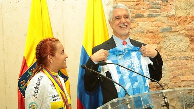 Equipo de ciclismo - Foto: Prensa Alcaldía Mayor de Bogotá / Diego Bauman 