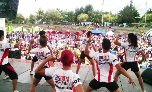 Distrito celebra 20 años de Recreovía bogotana 