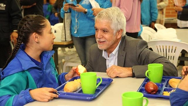 Programa de Alimentación Escolar en Bogotá - Foto: Comunicaciones Alcaldía Bogotá / Diego Bauman 