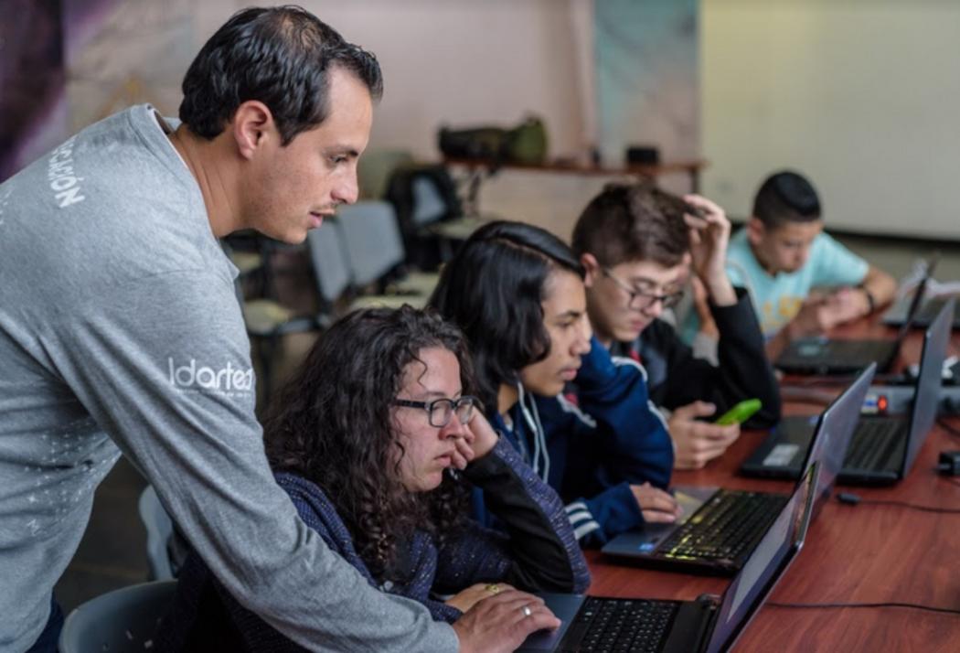 Club juvenil Atlas de tecnología en el Planetario de Bogotá 