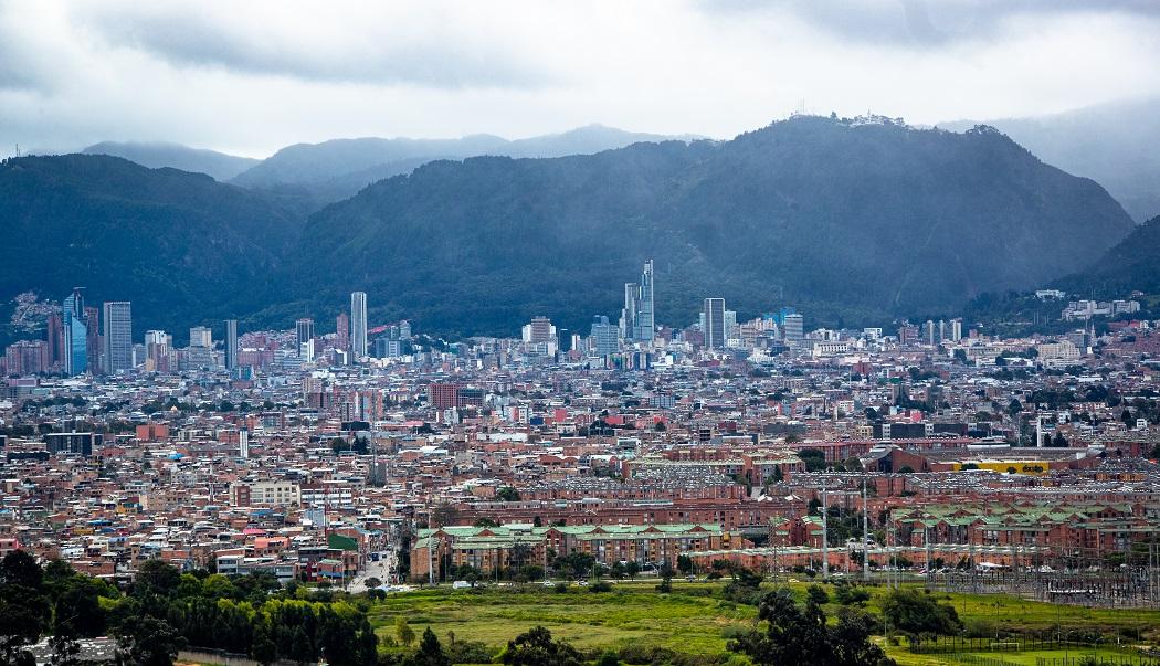 Hoy a las 5:00 p.m. no te pierdas nuestro #InstagramLive, donde conocerás los requisitos de la convocatoria que busca a un profesional en turismo, con experiencia en planificación turística. Foto: Alcaldía Mayor de Bogotá.