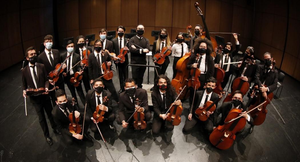 Orquesta Filarmónica Juvenil de Cámara Director: Leonardo Hoyos