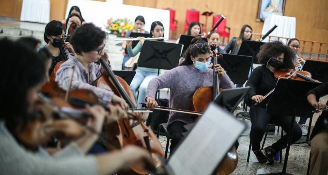 Orquesta Filarmónica de Mujeres en el Auditorio Fabio Lozano