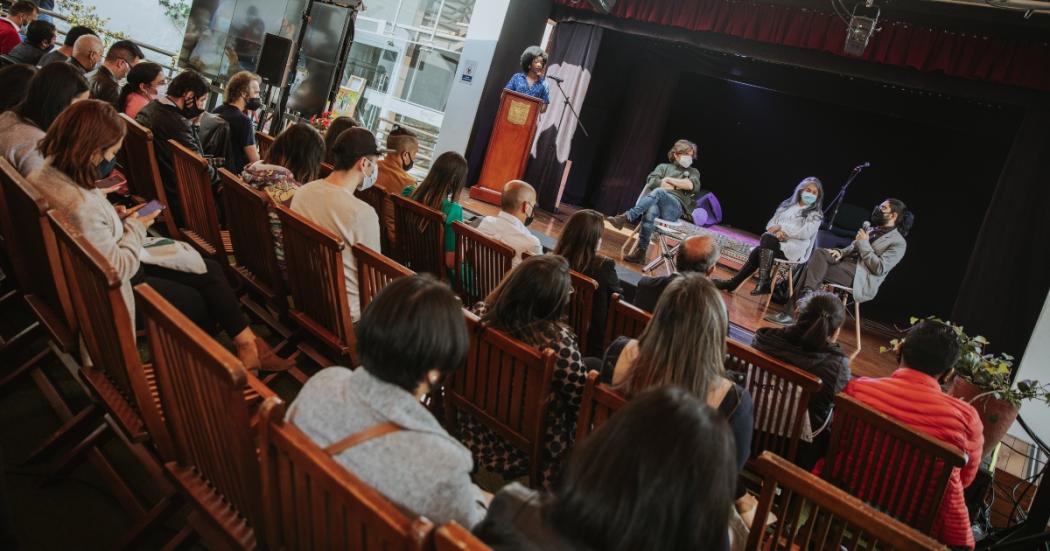 Conferencia sobre la pintora colombo boliviana Sofía Urrutia