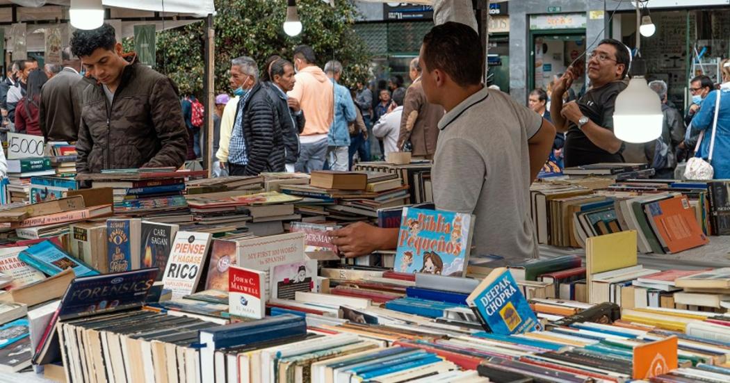 Grandes títulos y actividades culturales en la Feria Popular del Libro