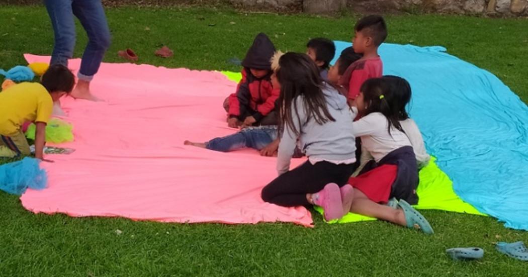 Planes en Bogotá yoga para niños y niñas este 16 de enero 2025 