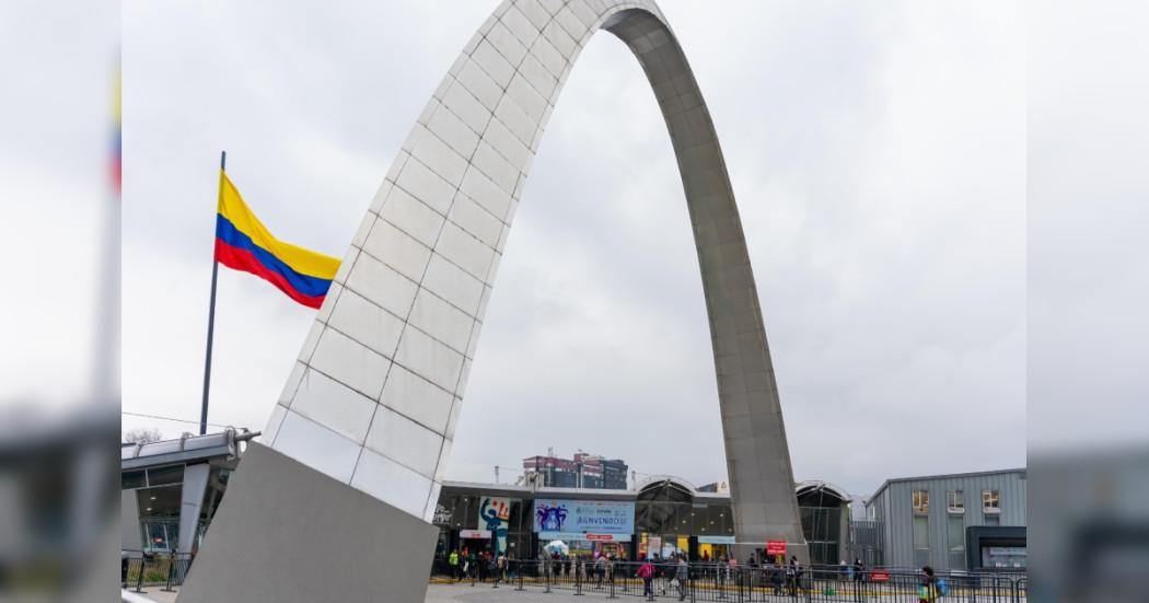 Planes en Bogotá conversatorio de Sec. Educación en la FILBo 2025 