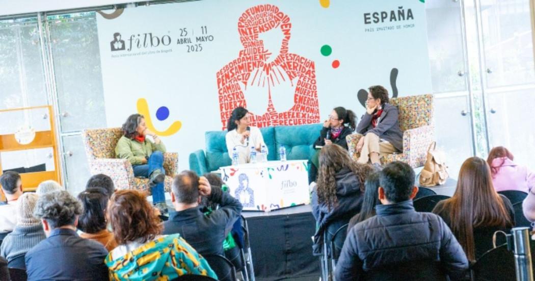 Conversatorio ´Desafíos literarios de Bogotá´de BibloRed en FILBo2025 