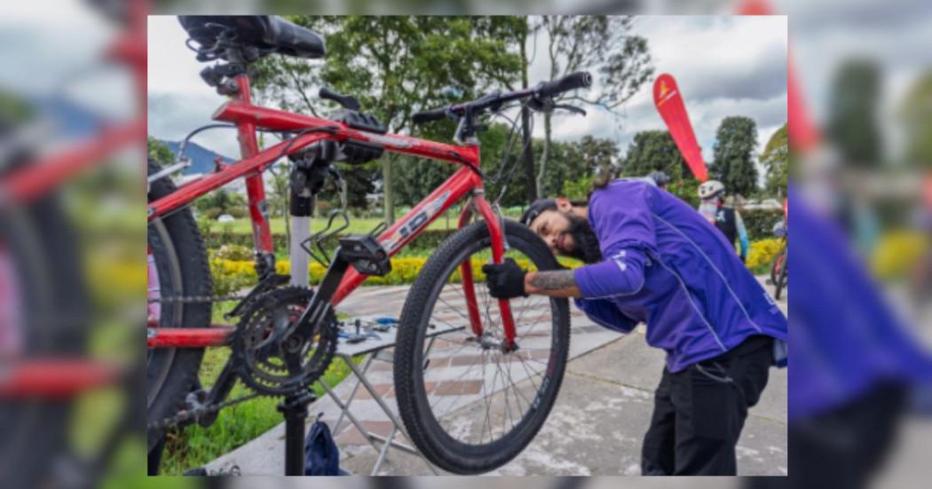 Taller de bicicletas en Festival de Verano Bogotá 24 de agosto de 2025
