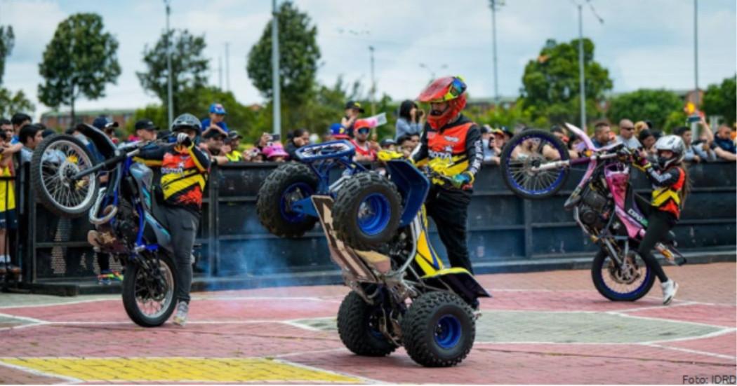 Bogotá acelera emociones con show de motos en el Festival de Verano