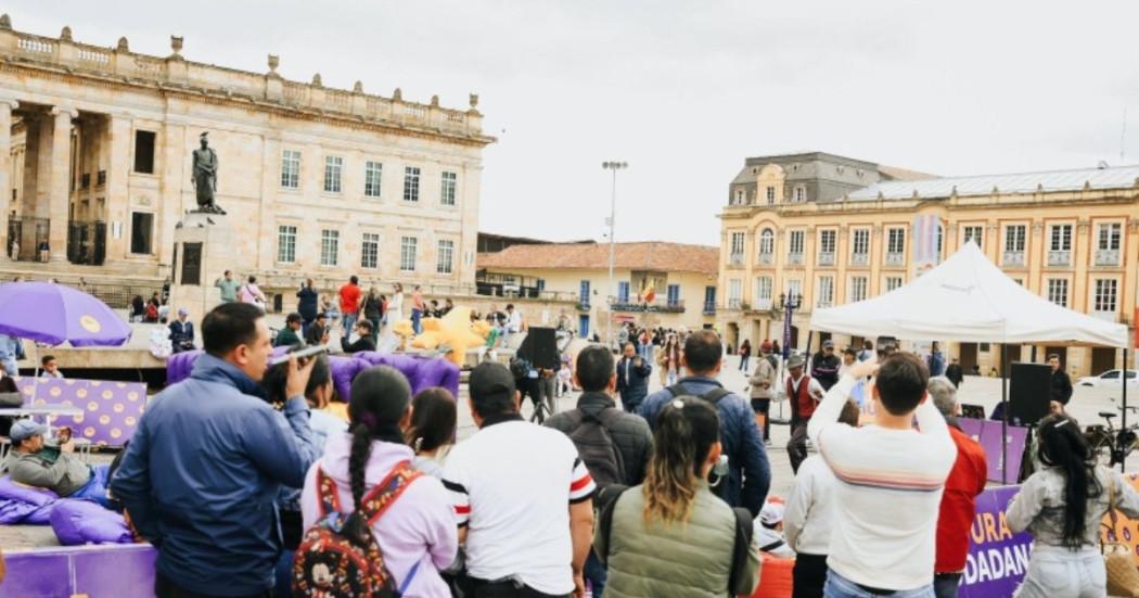 Imagen de actividades de la FUGA en la Plaza de Bolívar