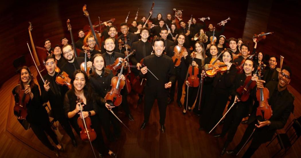 Fotografía de Orquesta Filarmónica Juvenil con la dirección de Carlos Ágreda.