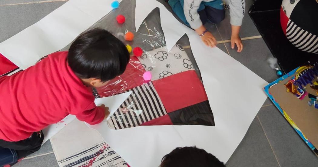 Foto que muestra niños jugando 