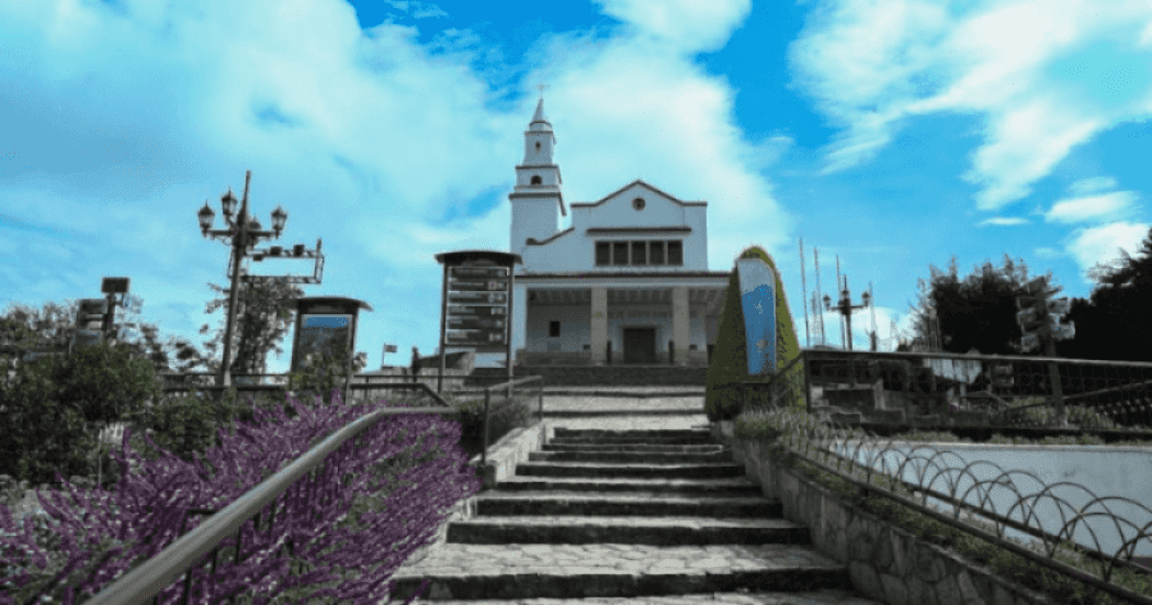 Imagen de la Iglesia de Monserrate y su ingreso.