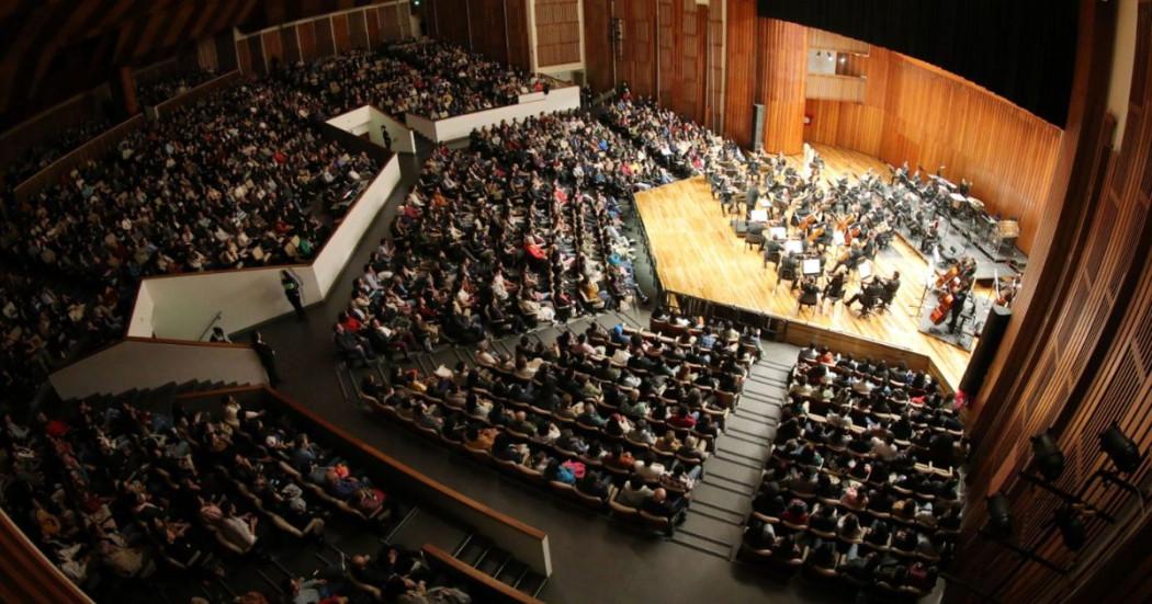 Imagen de Filarmónica de Bogotá en el Auditorio León de Greiff de la Universidad Nacional de Colombia.