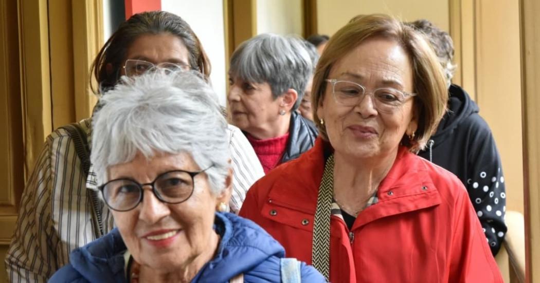Foto de madres en Bogotá.