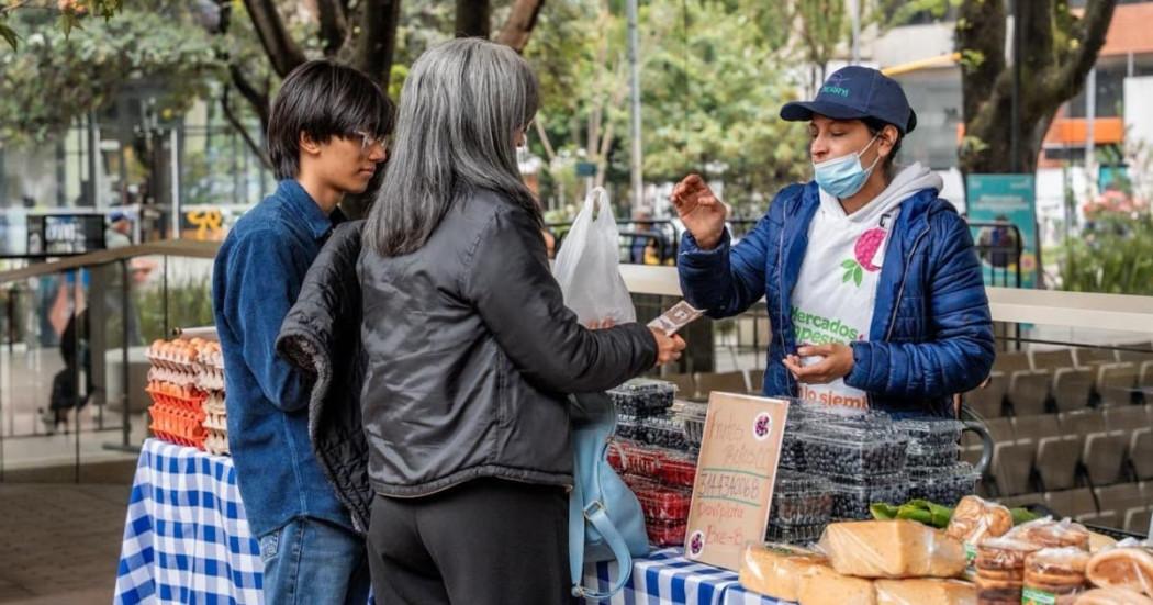 Foto de uno de los Mercados Campesinos de Bogotá.