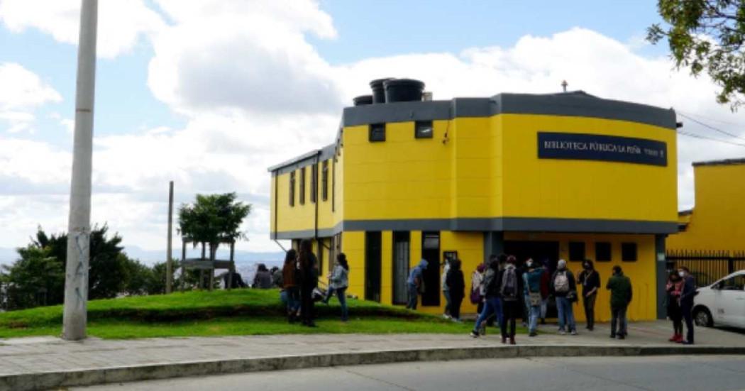 Foto de la fachada de la Biblioteca Pública La Peña 