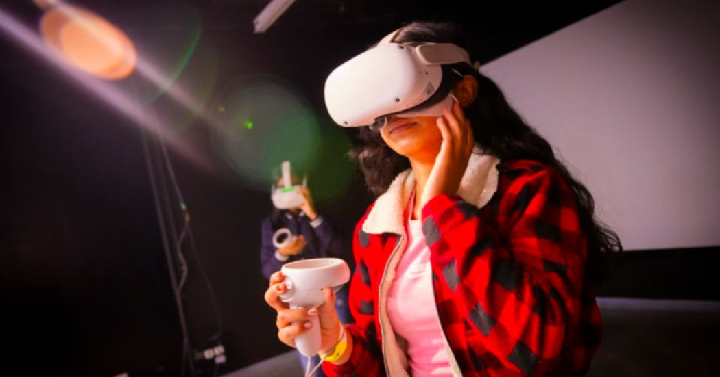 Imagen de niña con gafas 3D