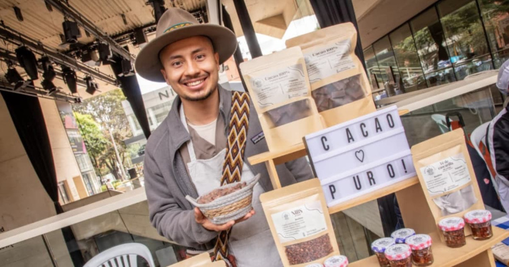 Foto de emprendedores en una de las ferias de 'Hecho en Bogotá'.