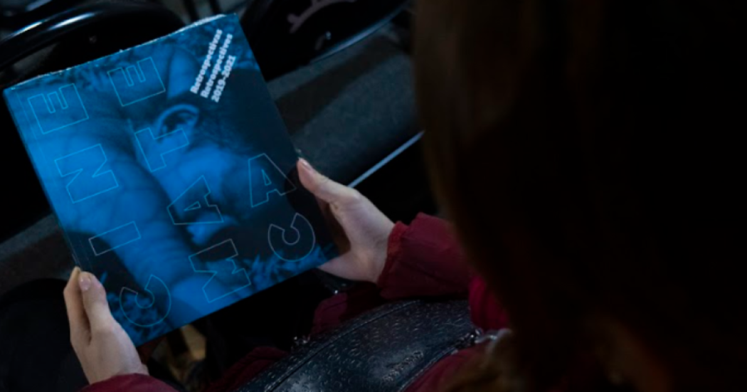 Imagen de libro con letras Cinemateca 