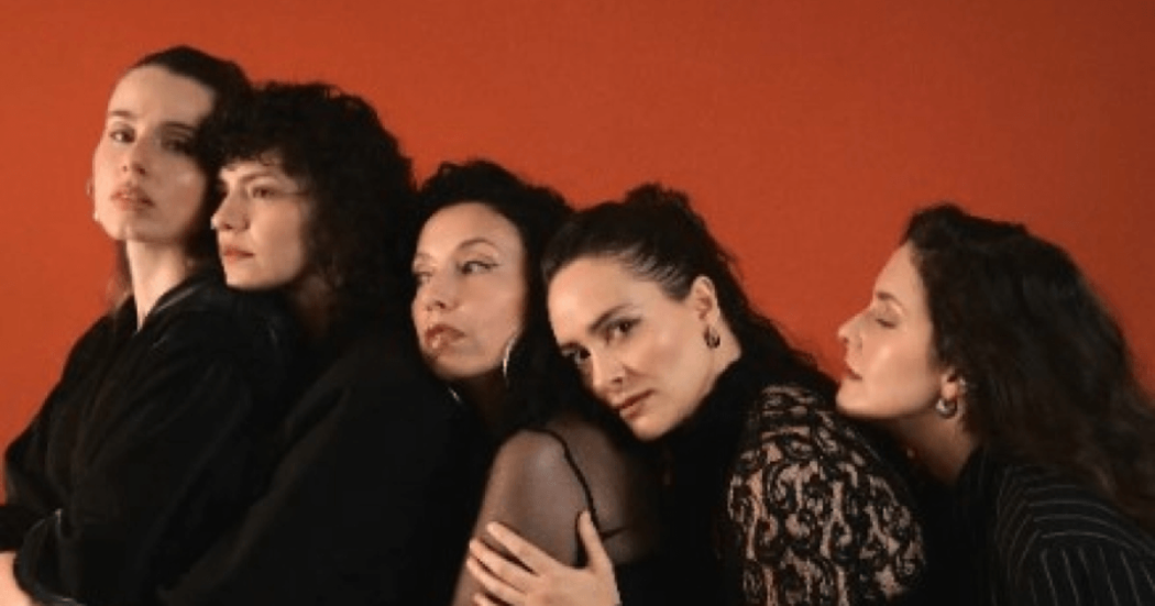 Mujeres de la agrupación Flor de Lava.