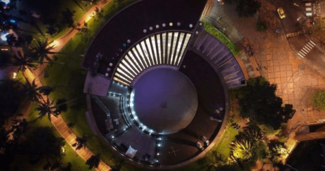 Imagen exterior del Planetario de Bogotá